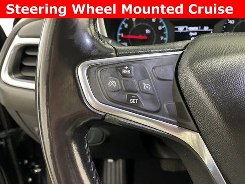 Used 2018 Chevrolet Equinox LT image 24