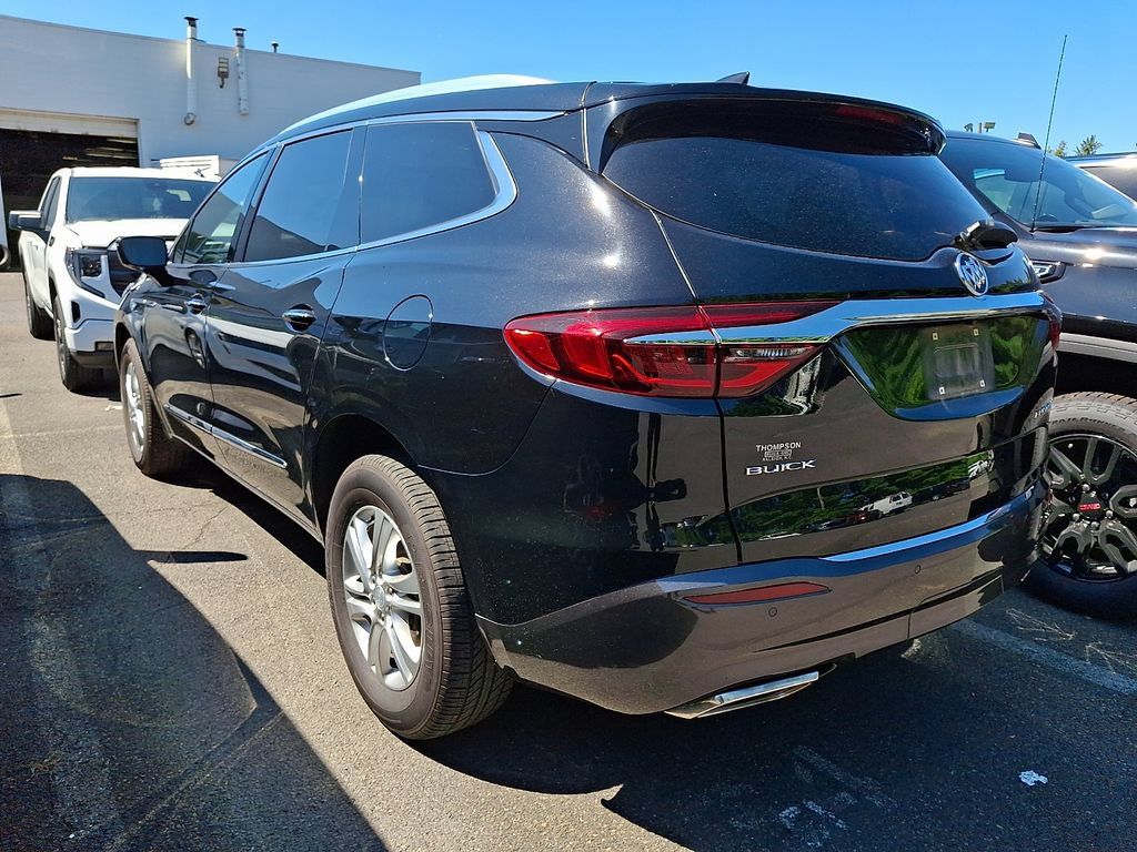 Certified 2018 Buick Enclave Essence w/ Trailering Package FWD image 3