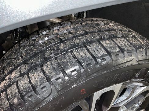 Certified 2025 GMC Sierra 1500 Denali Ultimate AWD/4WD image 12