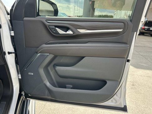 Used 2022 GMC Yukon Denali w/ Denali Premium Package image 14