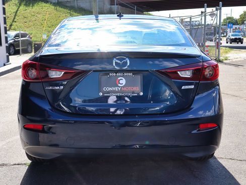 Used 2018 MAZDA MAZDA3 Touring FWD image 8