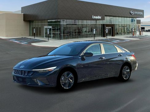New 2026 Hyundai Elantra SEL Sport Premium FWD image 2