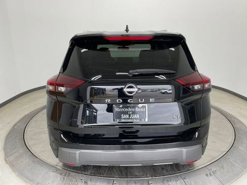 Used 2024 Nissan Rogue SL image 12