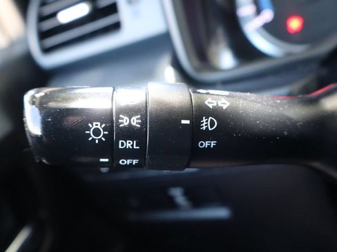 Used 2018 Toyota 4Runner SR5 AWD/4WD image 31