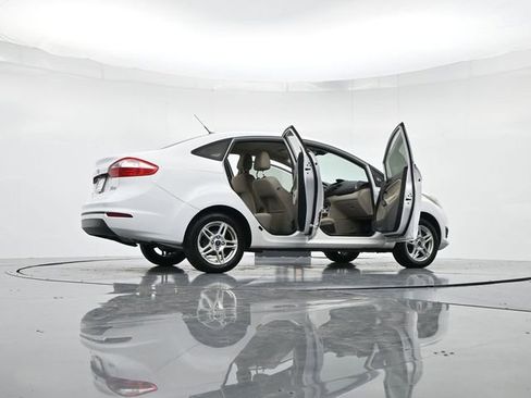 Used 2018 Ford Fiesta SE image 50