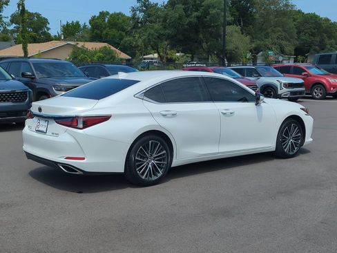 Used 2025 Lexus ES 350 w/ Premium Package FWD image 7