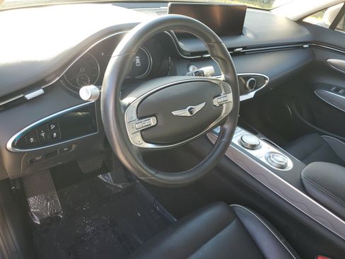 Used 2022 Genesis GV70 2.5T w/ Advanced Package image 14