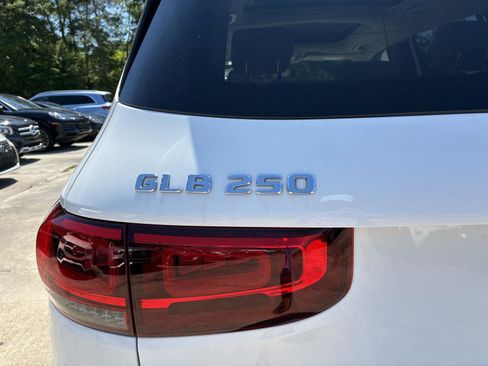 Used 2023 Mercedes-Benz GLB 250 image 20