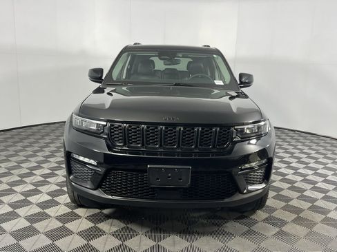 Certified 2023 Jeep Grand Cherokee Limited w/ Black Appearance Package image 10
