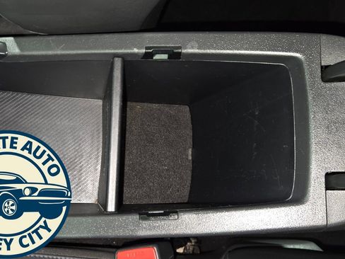 Used 2023 Kia Niro EX image 17