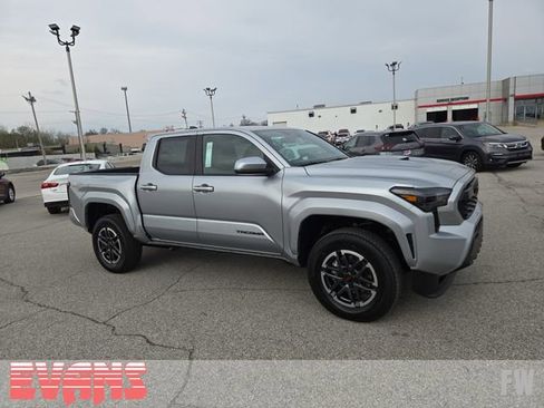 New 2026 Toyota Tacoma TRD Sport w/ TRD Sport Upgrade Package image 2