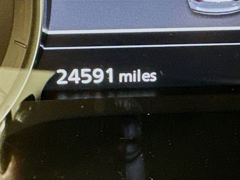 Used 2022 INFINITI QX50 Luxe image 18