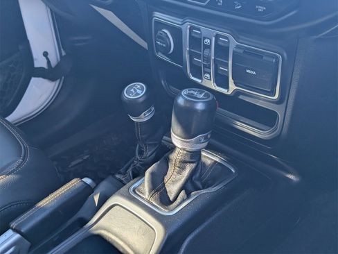 Used 2021 Jeep Wrangler Unlimited Sahara image 7