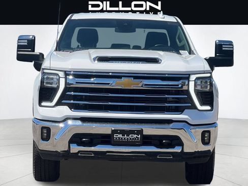 Used 2024 Chevrolet Silverado 2500 LTZ AWD/4WD image 9