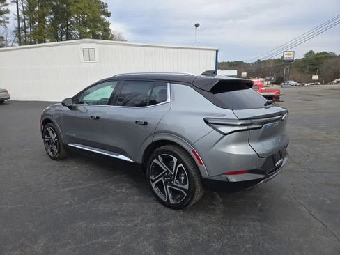 New 2026 Chevrolet Equinox EV LT image 5