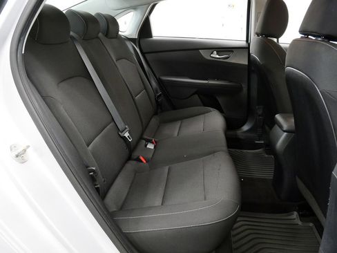 Used 2019 Kia Forte LXS FWD image 17