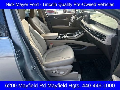 Used 2023 Lincoln Nautilus AWD w/ Premium Package image 11