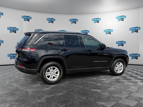 Certified 2023 Jeep Grand Cherokee Laredo w/ Luxury Tech Group I AWD/4WD image 6