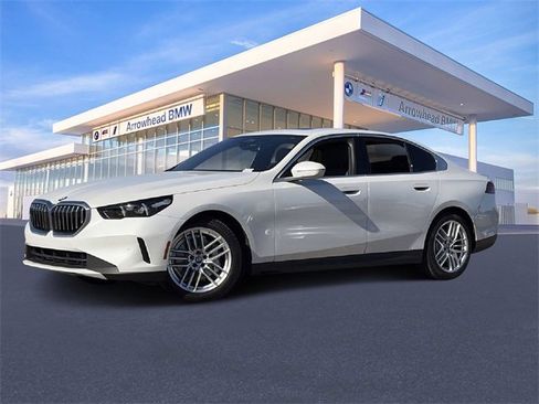 Certified 2025 BMW 530i image 35