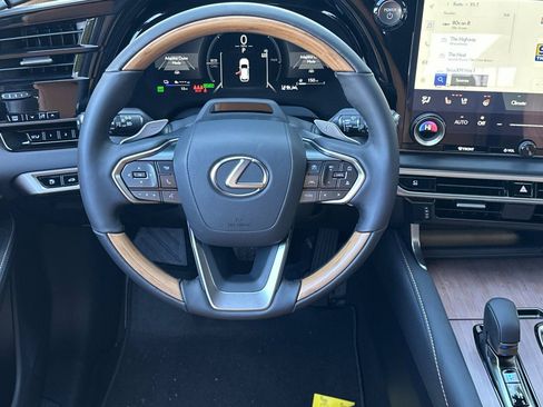 New 2026 Lexus RX 450h AWD image 11