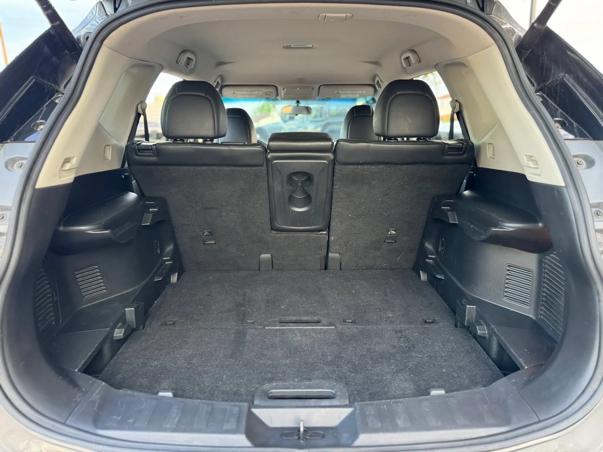 Used 2015 Nissan Rogue SL FWD image 38