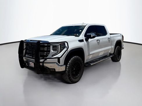 Used 2023 GMC Sierra 1500 SLT AWD/4WD image 3