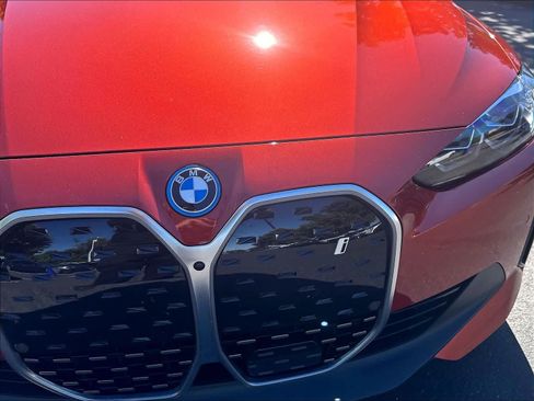 Used 2024 BMW i4 eDrive35 w/ Premium Package RWD image 31