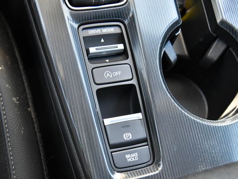 Used 2025 Honda Civic Sport image 25