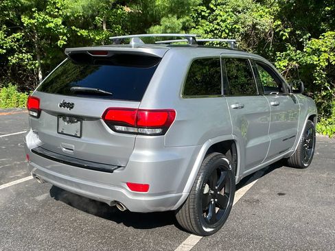 Used 2015 Jeep Grand Cherokee Altitude AWD/4WD image 3
