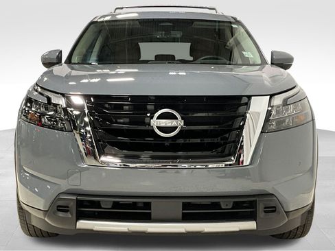 Used 2025 Nissan Pathfinder Platinum w/ Cargo Package AWD/4WD image 2