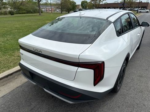 Certified 2025 Kia K4 EX FWD image 20