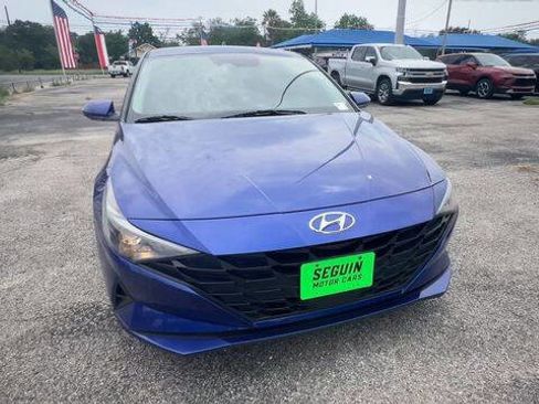 Used 2021 Hyundai Elantra SEL w/ Convenience Package FWD image 3