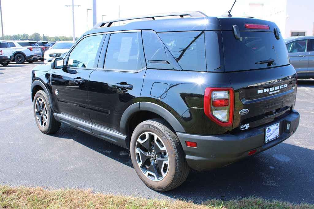 Used 2024 Ford Bronco Sport Outer Banks AWD/4WD image 9