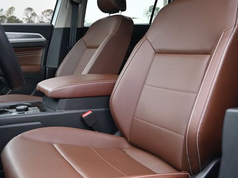 Used 2023 Volkswagen Atlas SEL R-Line image 17