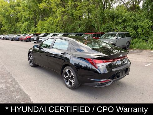 Used 2023 Hyundai Elantra SEL w/ Convenience Package FWD image 5