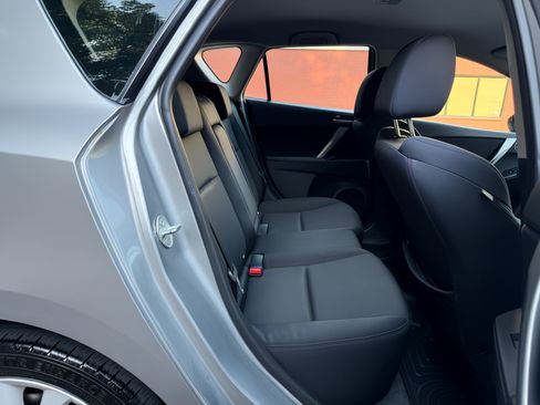 Used 2010 MAZDA MAZDA3 s Sport FWD image 11