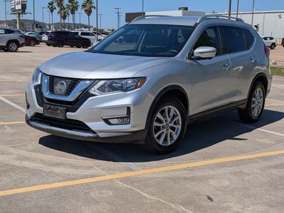 Used 2017 Nissan Rogue SV w/ SV Premium Package