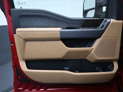 Used 2021 Ford F150 Lariat w/ Trailer Tow Package image 9