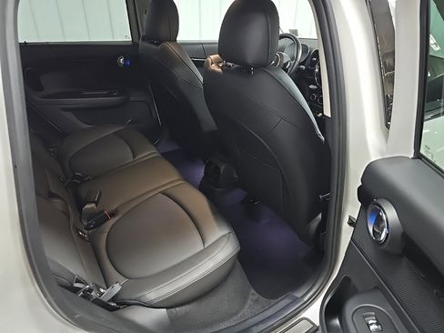 Used 2023 MINI Cooper Countryman SE w/ Storage Package image 18