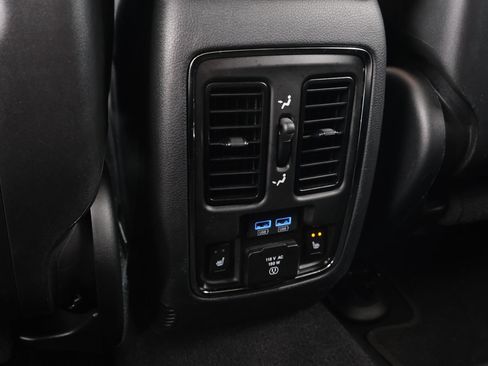 Used 2020 Jeep Grand Cherokee Overland AWD/4WD image 35