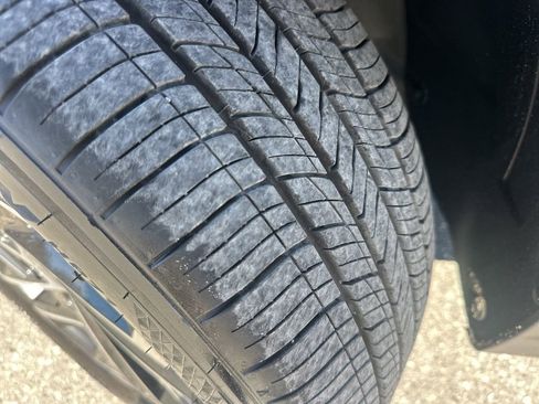 Used 2025 Hyundai Tucson Limited image 34