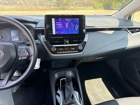 Used 2024 Toyota Corolla LE image 18