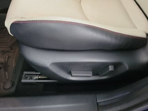 Used 2018 MAZDA MAZDA3 Grand Touring w/ Premium Equipment Package FWD image 20