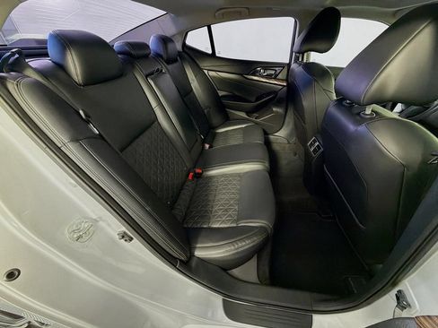 Used 2016 Nissan Maxima Platinum FWD image 38