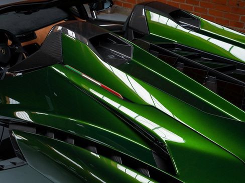 Used 2021 Lamborghini Sian Roadster AWD/4WD image 28