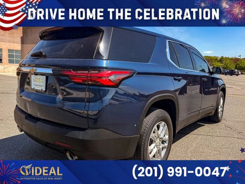 Used 2022 Chevrolet Traverse LS FWD image 7