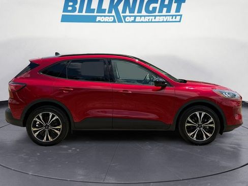 Used 2022 Ford Escape SE w/ SE Sport Appearance Package AWD/4WD image 6