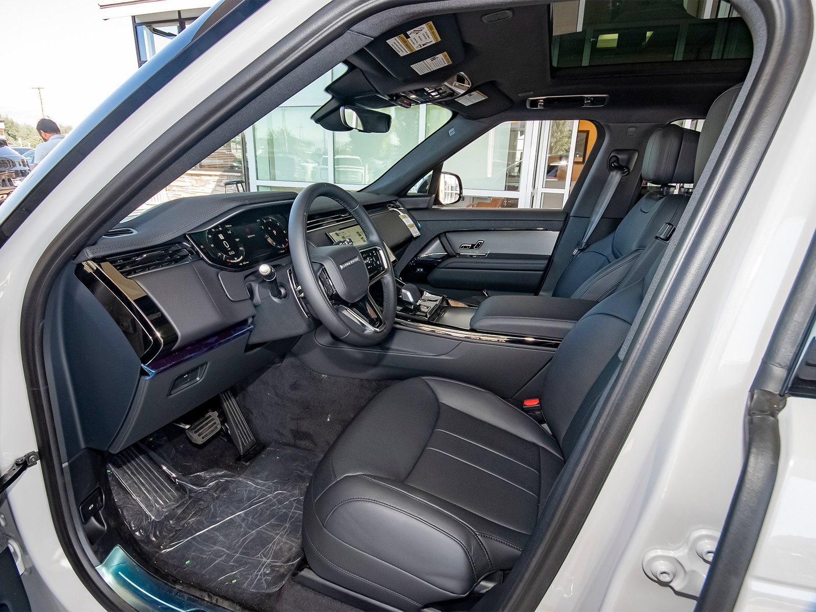New 2026 Land Rover Range Rover Sport SE AWD/4WD image 34