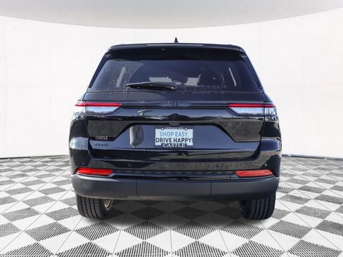 New 2025 Jeep Grand Cherokee Altitude image 13