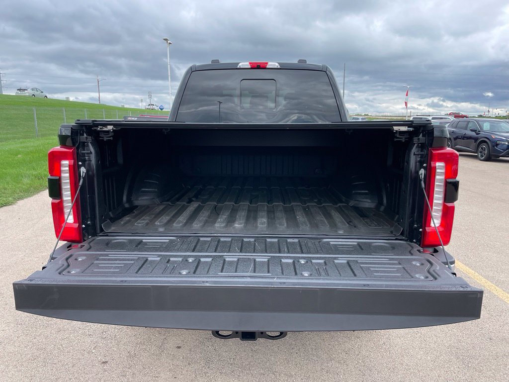 Used 2025 Ford F350 Lariat w/ Chrome Package AWD/4WD image 34